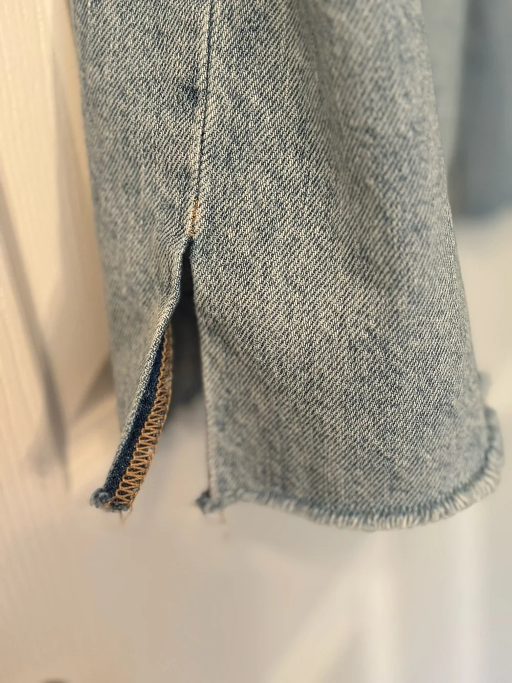 American Eagle Distressed Skater Jeans Size 4Short